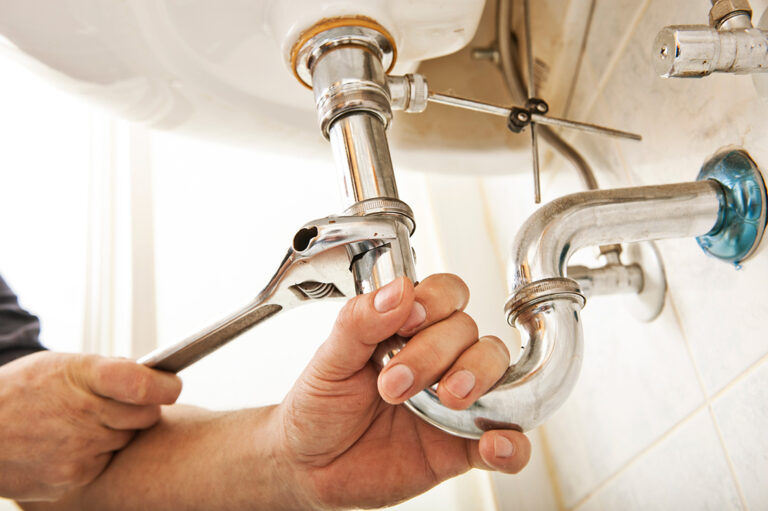 Hiring Professional Plumbers